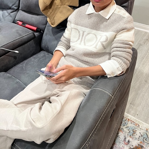 GORGEOUS CHRISTIAN DIOR Logo Cashmere Sweater - Picture 3 of 11